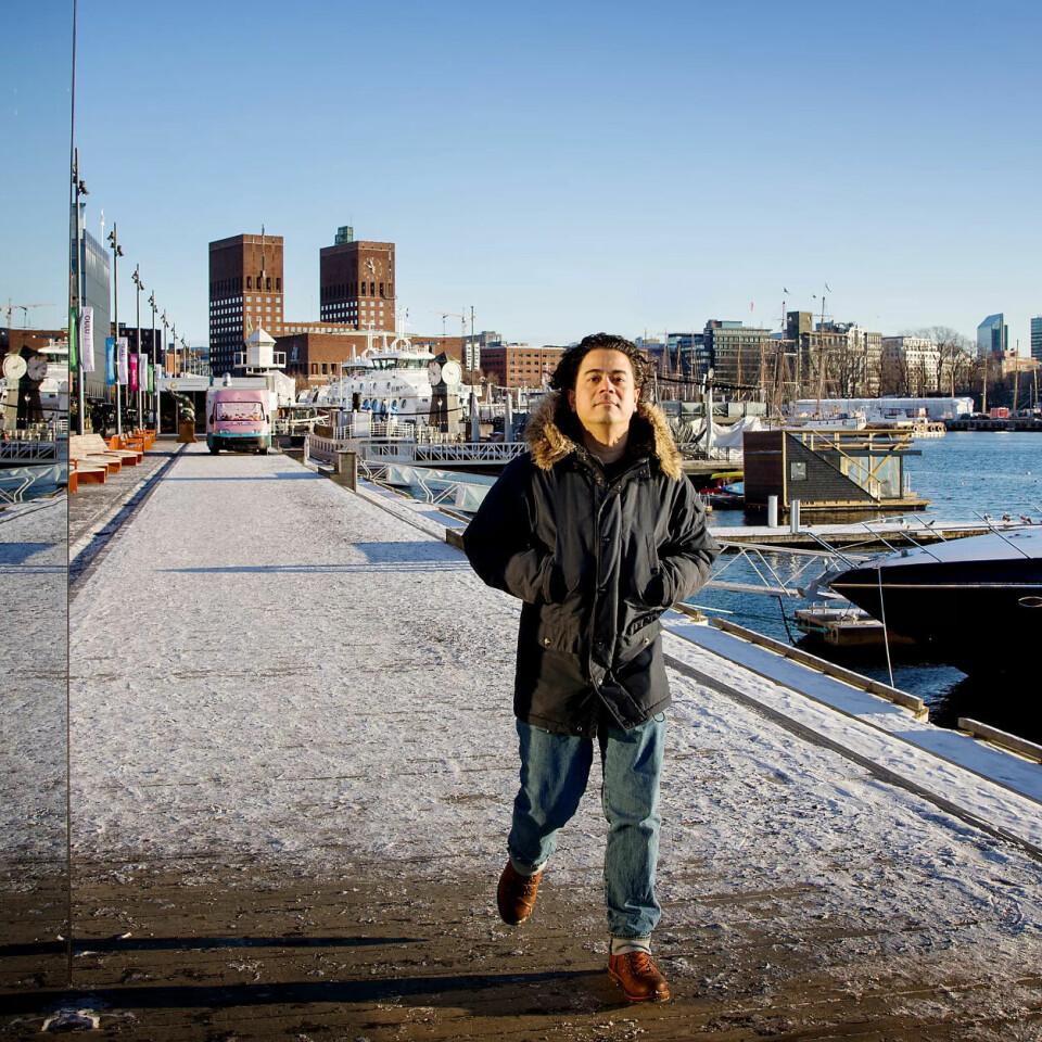 ET ANNET LAND: – De som lurer og svindler og blir rike, slipper unna med det. Fordi den økonomiske konflikten aldri blir den definerende konflikten i samfunnet, sier Yohan Shanmugaratnam. Derfor mener han at også antirasisme dypest sett handler om økonomisk ulikhet. ET ANNET LAND: – De som lurer og svindler og blir rike, slipper unna med det. Fordi den økonomiske konflikten aldri blir den definerende konflikten i samfunnet, sier Yohan Shanmugaratnam. Derfor mener han at også antirasisme dypest sett handler om økonomisk ulikhet.