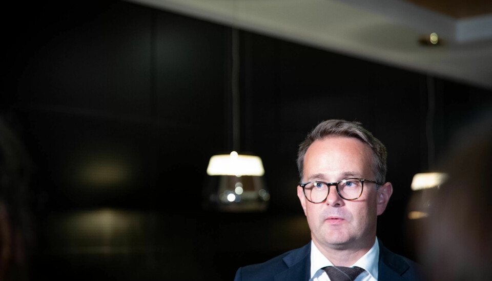 Riksmekler Mats Ruland orienterte pressen klokka 23 torsdag kveld. Riksmekler Mats Ruland orienterte pressen klokka 23 torsdag kveld.