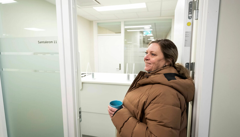 – Eg tenkjer at vi mistar litt av det insentivet det skal vere å kome seg i jobb, sier Janne Håkonsen. – Eg tenkjer at vi mistar litt av det insentivet det skal vere å kome seg i jobb, sier Janne Håkonsen.