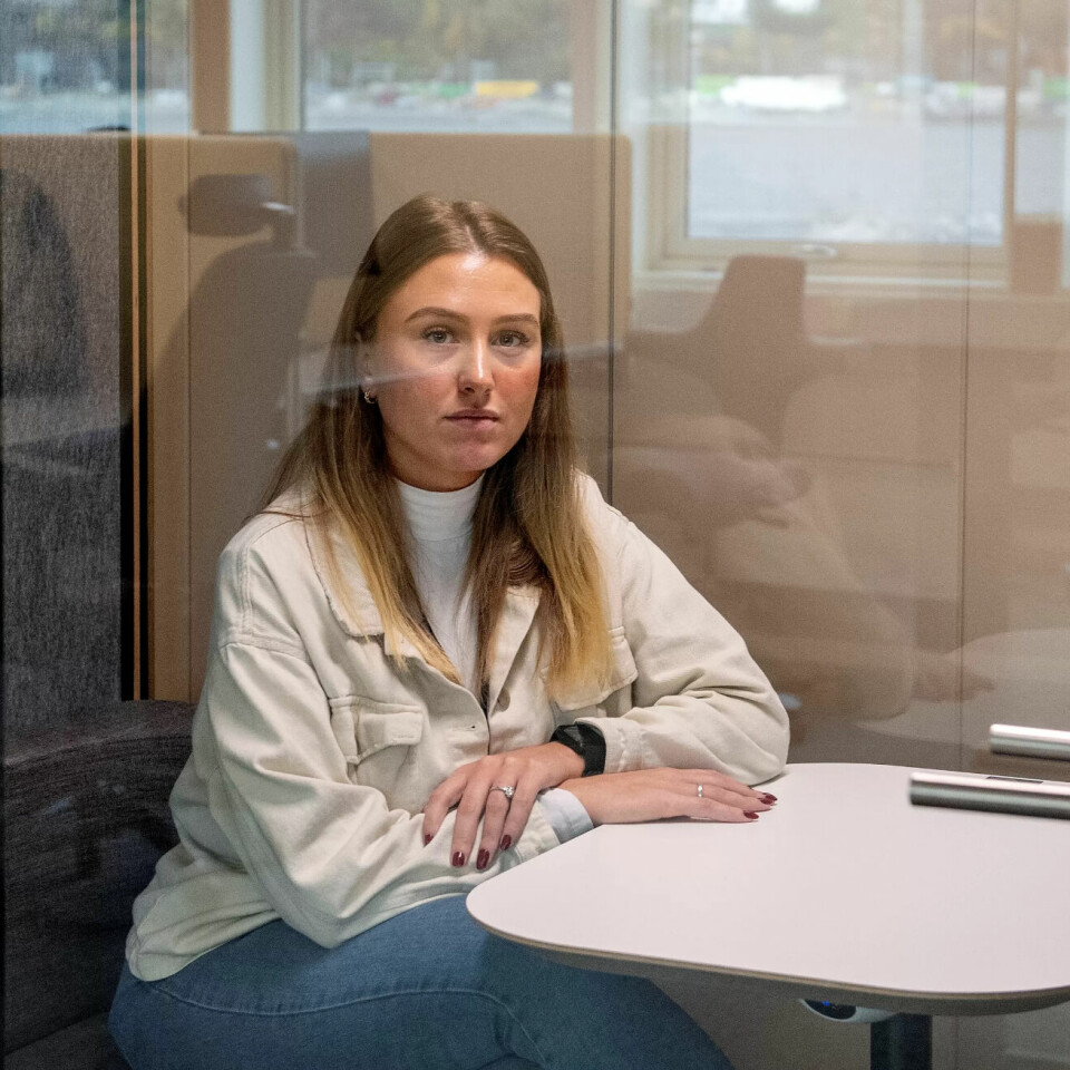 – Hver og en av oss går gjennom en lang sorgprosess, og vi har gruet oss til denne rettssaken, sier tillitsvalgt Lisbeth Stender. – Hver og en av oss går gjennom en lang sorgprosess, og vi har gruet oss til denne rettssaken, sier tillitsvalgt Lisbeth Stender.