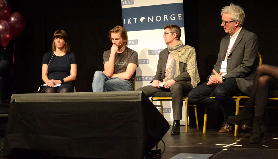 DEBATTPANEL: Roger Schjerva (IKT-Norge), Beate Sletvold Øistad (FAFO), Kim Haagensen (Weclean), Renée Rasmussen (LO), Sven Lunøe Phil (Bouvet) og Isabelle Rignes. DEBATTPANEL: Roger Schjerva (IKT-Norge), Beate Sletvold Øistad (FAFO), Kim Haagensen (Weclean), Renée Rasmussen (LO), Sven Lunøe Phil (Bouvet) og Isabelle Rignes.