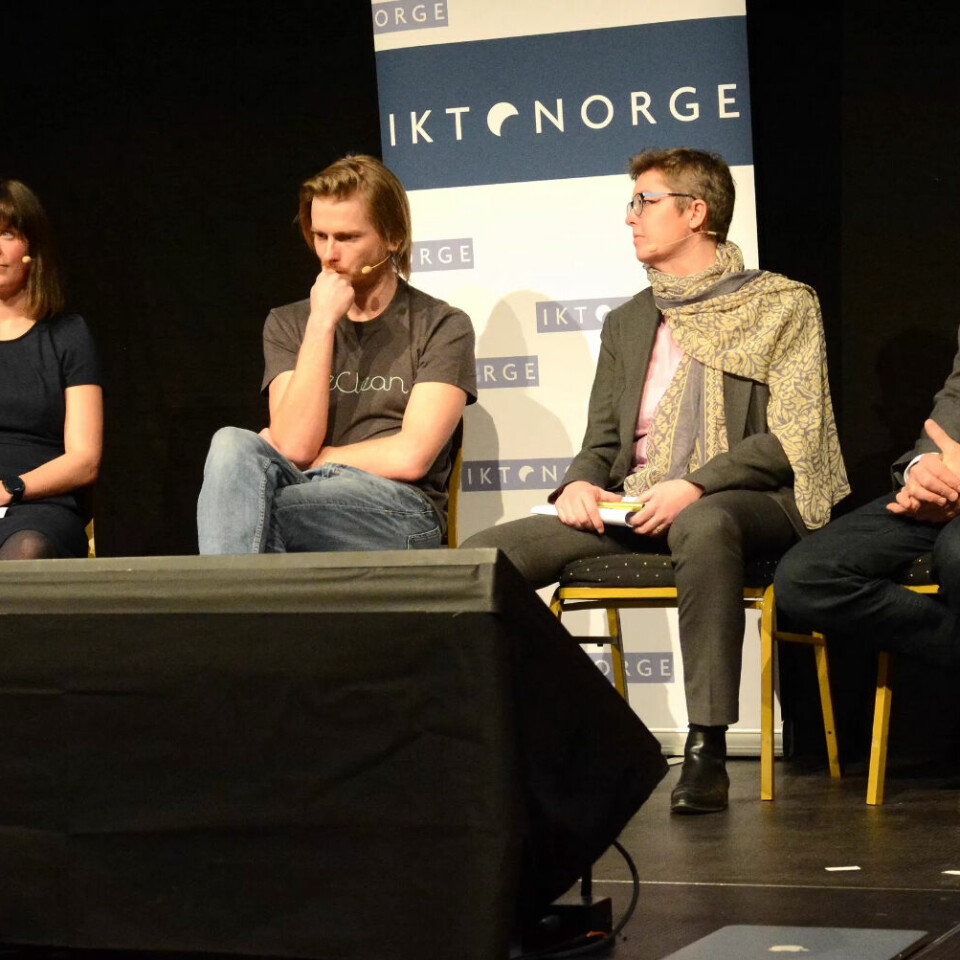 DEBATTPANEL: Roger Schjerva (IKT-Norge), Beate Sletvold Øistad (FAFO), Kim Haagensen (Weclean), Renée Rasmussen (LO), Sven Lunøe Phil (Bouvet) og Isabelle Rignes. DEBATTPANEL: Roger Schjerva (IKT-Norge), Beate Sletvold Øistad (FAFO), Kim Haagensen (Weclean), Renée Rasmussen (LO), Sven Lunøe Phil (Bouvet) og Isabelle Rignes.