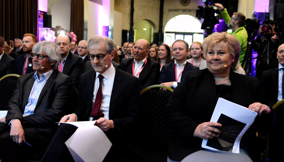 DEBATTERTE: IKT-Norges årskonferanse Neo2017 starte med en IKT-statsministerduell mellom Erna Solberg og Jonas Gahr Støre. DEBATTERTE: IKT-Norges årskonferanse Neo2017 starte med en IKT-statsministerduell mellom Erna Solberg og Jonas Gahr Støre.