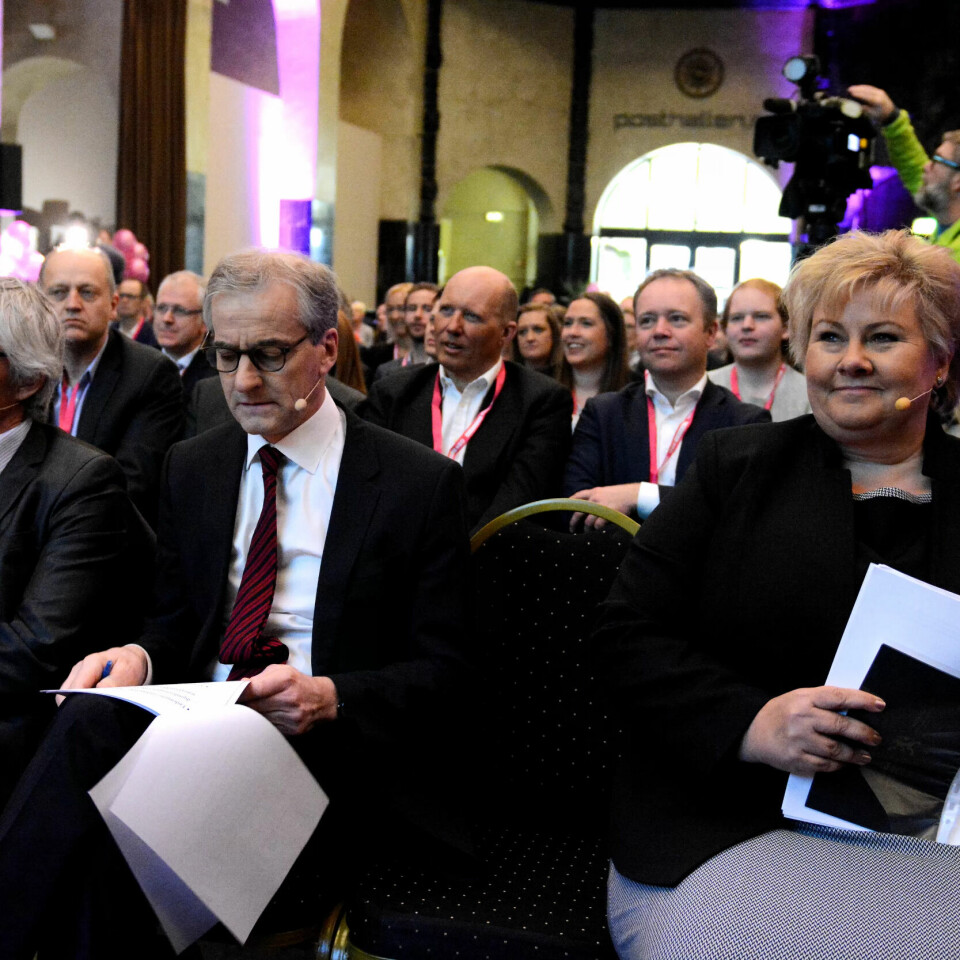 DEBATTERTE: IKT-Norges årskonferanse Neo2017 starte med en IKT-statsministerduell mellom Erna Solberg og Jonas Gahr Støre. DEBATTERTE: IKT-Norges årskonferanse Neo2017 starte med en IKT-statsministerduell mellom Erna Solberg og Jonas Gahr Støre.
