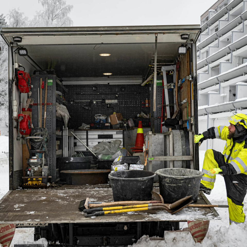 OPP: Alt utstyr, verktøy, jord, grus, både nytt og gammelt skal inn i bilen. OPP: Alt utstyr, verktøy, jord, grus, både nytt og gammelt skal inn i bilen.