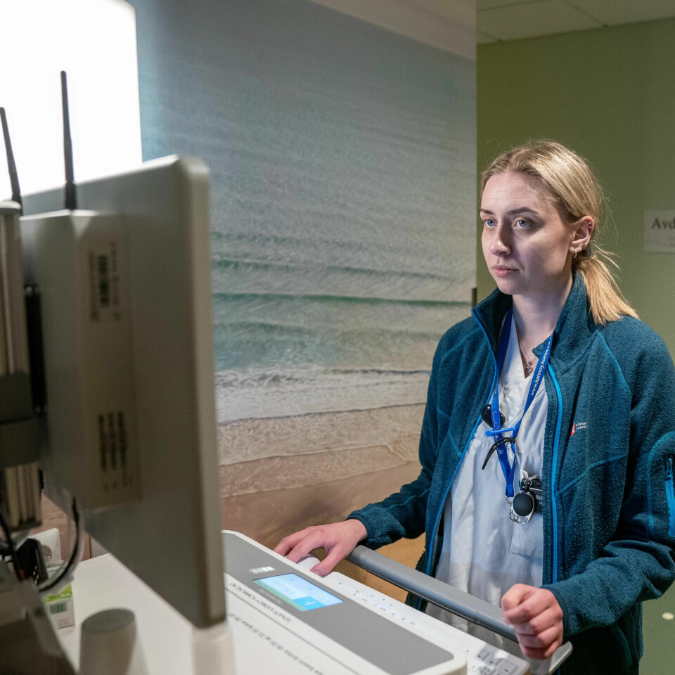 PRAKTISK: De mobile medisintrallene er blant Silje Eikes favoritter i det nye sykehjemmet. PRAKTISK: De mobile medisintrallene er blant Silje Eikes favoritter i det nye sykehjemmet.