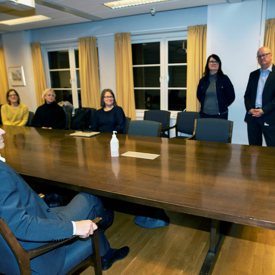 INGEN STREIK: Partene i statsoppgjøret landet en enighet seks timer på overtid Her er LO Stat-leder Egil André Aas (nr. to f.v.), kommunal- og moderniseringsminister Nikolai Astrup (f.h.), personaldirektør Gisle Norheim i staten, og leder Anders Kvam i Akademikerne stat (t.v.). INGEN STREIK: Partene i statsoppgjøret landet en enighet seks timer på overtid Her er LO Stat-leder Egil André Aas (nr. to f.v.), kommunal- og moderniseringsminister Nikolai Astrup (f.h.), personaldirektør Gisle Norheim i staten, og leder Anders Kvam i Akademikerne stat (t.v.).