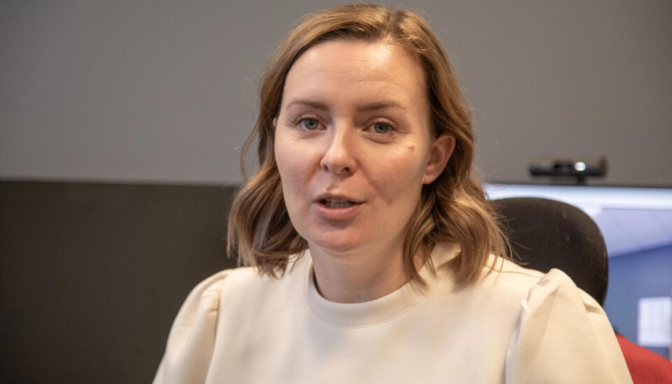 VEILEDER: – Vi bistår, undersøker og trygger brukeren , sier Thea Trulsrud. VEILEDER: – Vi bistår, undersøker og trygger brukeren , sier Thea Trulsrud.