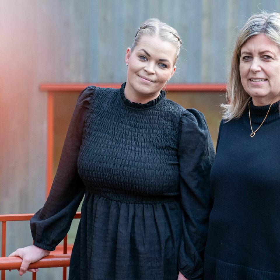 FULLTID: Det nye sykehjemmet har gitt muligheter for å gi unge helsefagarbeidere full jobb. Positivt for både ansatte og pasienter, mener Benedikte Asheim (t.v.) og Merete Sandve. FULLTID: Det nye sykehjemmet har gitt muligheter for å gi unge helsefagarbeidere full jobb. Positivt for både ansatte og pasienter, mener Benedikte Asheim (t.v.) og Merete Sandve.