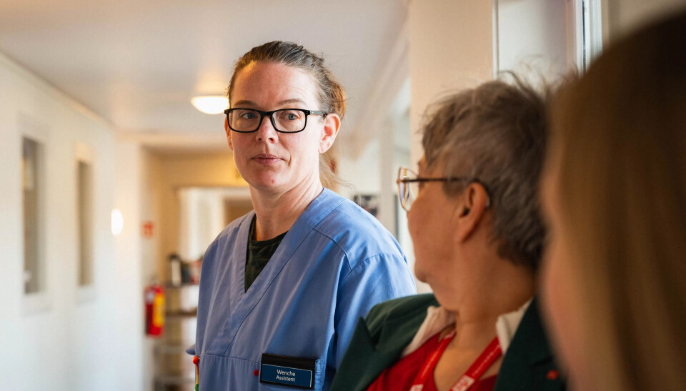 ORGANISERT: Wenche Lund Hårstad (43) i samtale med hovedtillitsvalgt. ORGANISERT: Wenche Lund Hårstad (43) i samtale med hovedtillitsvalgt.