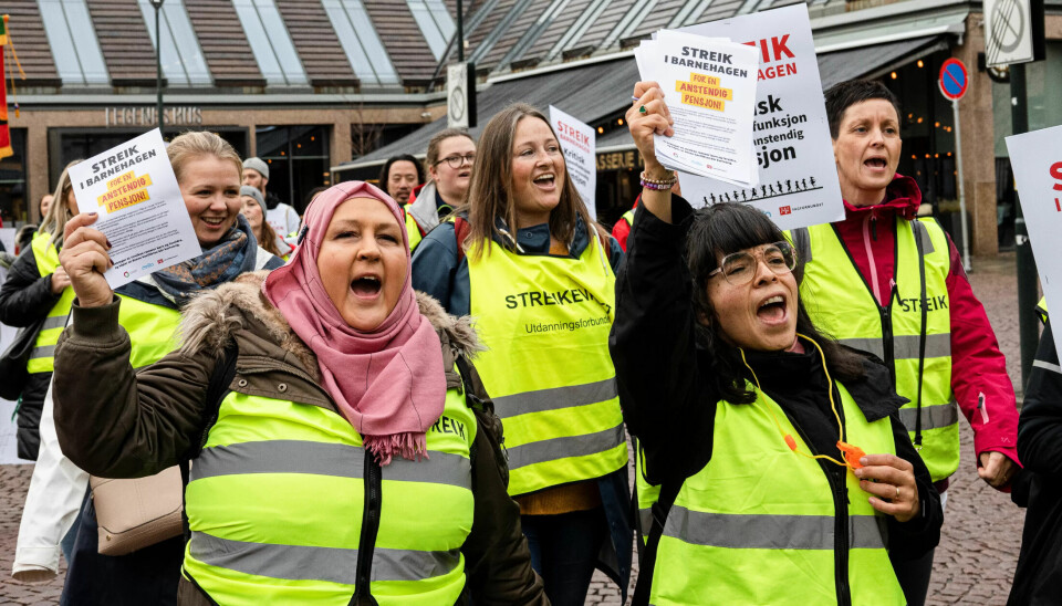 Streikende toget i Oslos gater i går. Nå skal det være kontakt mellom partene. Streikende toget i Oslos gater i går. Nå skal det være kontakt mellom partene.