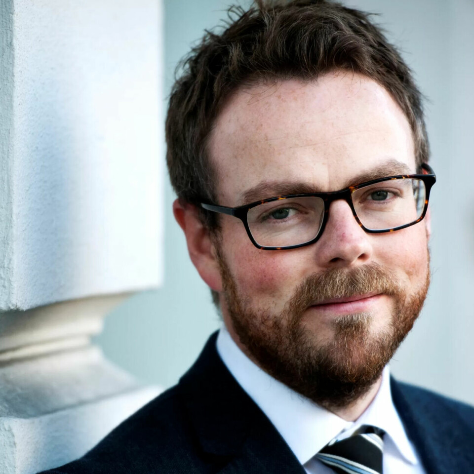 SMART: – Treterminsordningen er et smart tilbud til helsefagarbeidere, mener kunnskapsminister Torbjørn Røe Isaksen. SMART: – Treterminsordningen er et smart tilbud til helsefagarbeidere, mener kunnskapsminister Torbjørn Røe Isaksen.