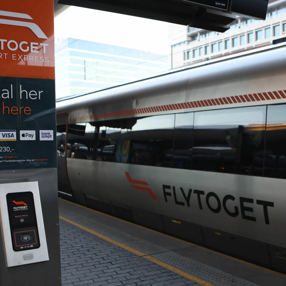 FÅR SAMME EIER: Flytoget og Vy har kjempet hardt om hvem som skal ha persontrafikken på Østlandet - en kamp som Vy til slutt vant. Nå får begge selskapene samme eier. FÅR SAMME EIER: Flytoget og Vy har kjempet hardt om hvem som skal ha persontrafikken på Østlandet - en kamp som Vy til slutt vant. Nå får begge selskapene samme eier.