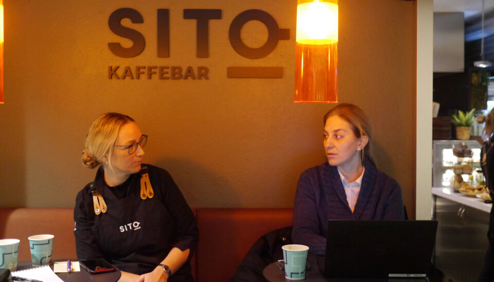 LANG ERFARING: Tina Ulriksborg og Synnøve Bakken har jobbet i svært mange år innenfor Studentsamskipnaden. – Nå forventer jeg at LO står på krava, sier Bakken, som selv er butikkmedarbeider med fagbrev. LANG ERFARING: Tina Ulriksborg og Synnøve Bakken har jobbet i svært mange år innenfor Studentsamskipnaden. – Nå forventer jeg at LO står på krava, sier Bakken, som selv er butikkmedarbeider med fagbrev.