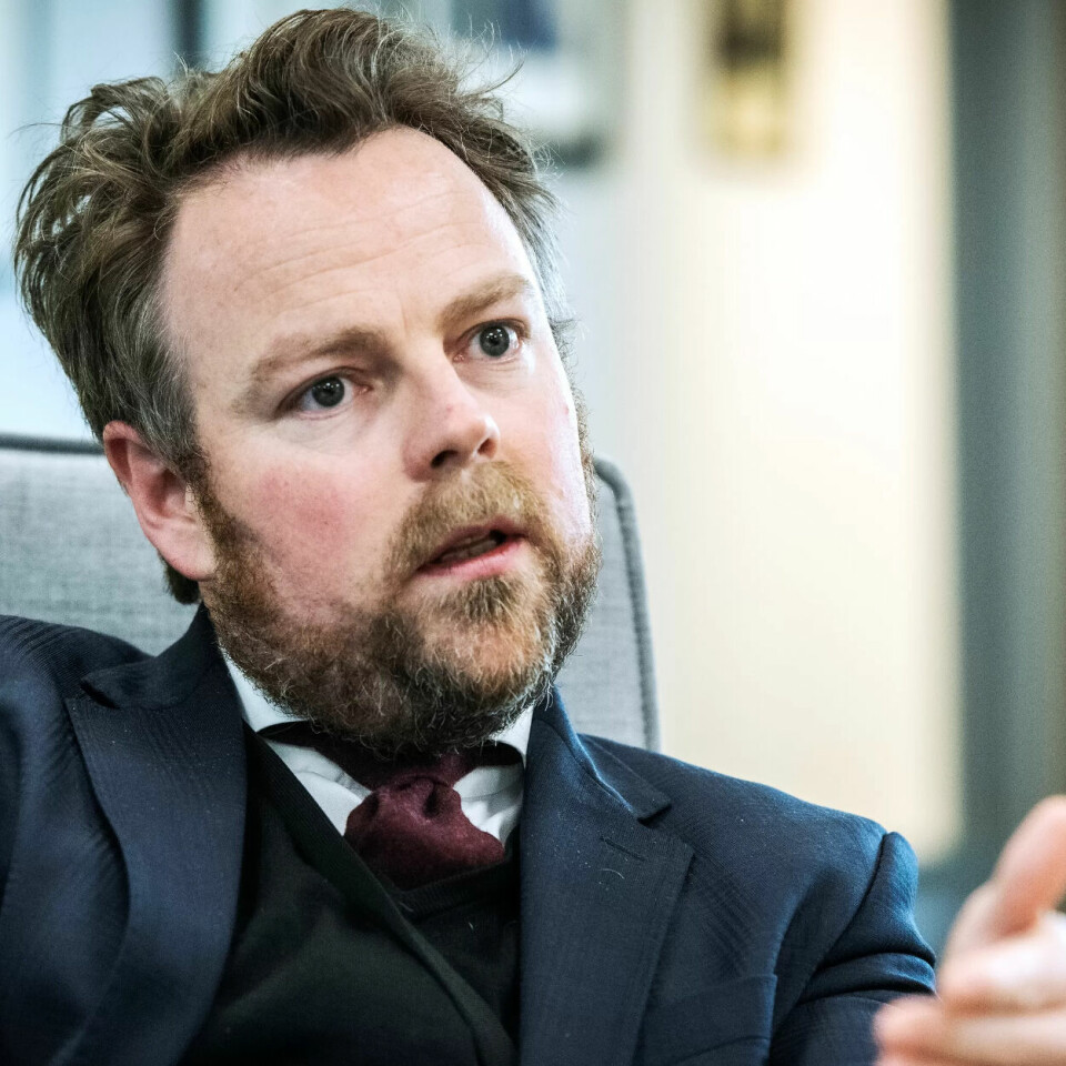 THIS IS FINE: Arbeids- og sosialminister Torbjørn Røe Isaksen ser ingen problemer med å avvikle ordningen med at arbeidstakere med særlig fysisk krevende yrker går av med pensjon før andre arbeidstakere. THIS IS FINE: Arbeids- og sosialminister Torbjørn Røe Isaksen ser ingen problemer med å avvikle ordningen med at arbeidstakere med særlig fysisk krevende yrker går av med pensjon før andre arbeidstakere.