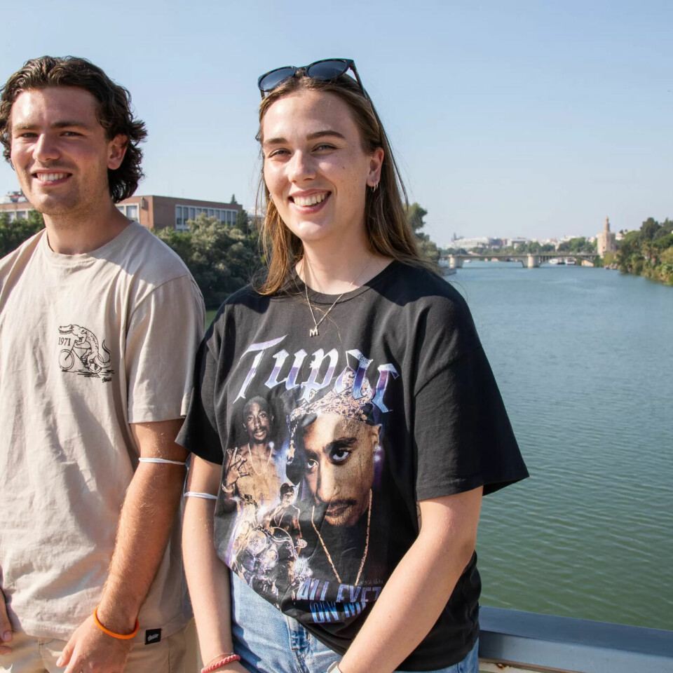 TAR EN SPANSK: Rasmus Jenker og Maia Almnes tar deler av læretida for å bli barne- og ungdomsarbeidere i Sevilla, der elva Guadalquivir er markant landemerke og deler byen i to. TAR EN SPANSK: Rasmus Jenker og Maia Almnes tar deler av læretida for å bli barne- og ungdomsarbeidere i Sevilla, der elva Guadalquivir er markant landemerke og deler byen i to.