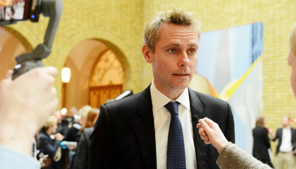 GÅR IMOT: Senterpartiets Ola Borten Moe går imot eget parti og støtter Høyre og Aps forslag om Helseplattformen. GÅR IMOT: Senterpartiets Ola Borten Moe går imot eget parti og støtter Høyre og Aps forslag om Helseplattformen.