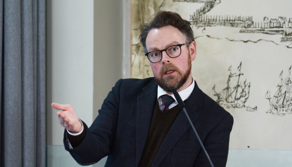 Ikke aktuelt å innføre feriepenger på dagpenger permanent, sier Torbjørn Røe Isaksen. Ikke aktuelt å innføre feriepenger på dagpenger permanent, sier Torbjørn Røe Isaksen.