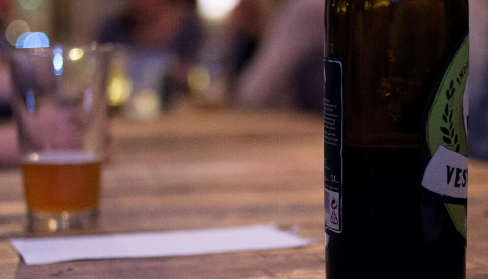 ALKOHOL: Både den kristne og muslimske minoriteten har tradisjonelt en mer restriktiv alkoholbruk enn majoriteten. ALKOHOL: Både den kristne og muslimske minoriteten har tradisjonelt en mer restriktiv alkoholbruk enn majoriteten.