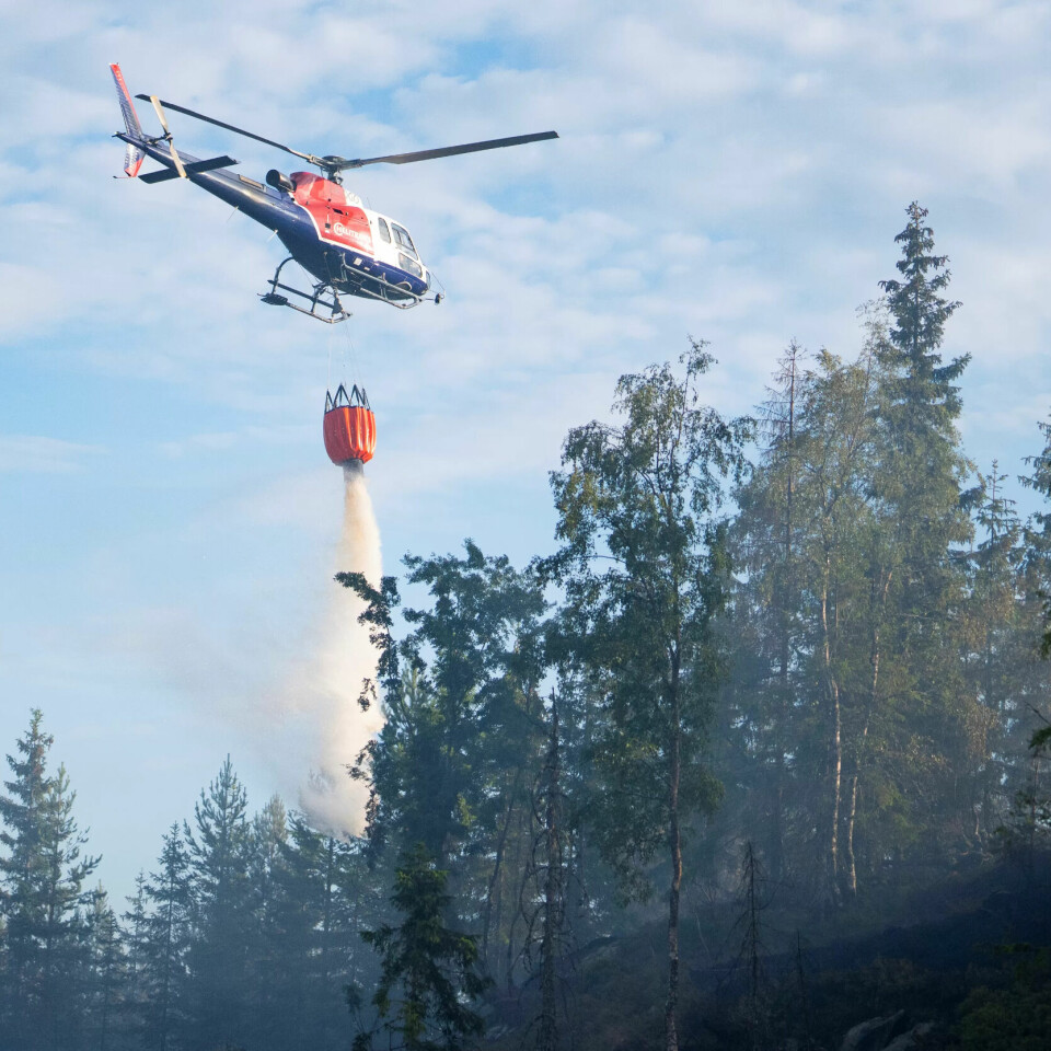 STOPP: Det er Helitrans som har levert helikoptre ved skogbranner tidligere. STOPP: Det er Helitrans som har levert helikoptre ved skogbranner tidligere.