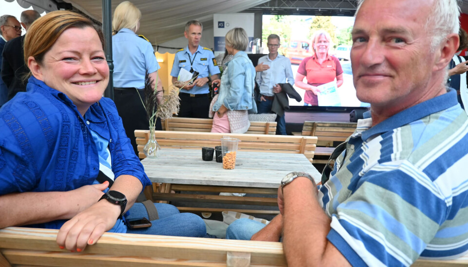 Nestleder Cathrine Ertsås og Hans Fredrik Danielsen synes det er bra at Posten nå ser på nye tjenester. Nestleder Cathrine Ertsås og Hans Fredrik Danielsen synes det er bra at Posten nå ser på nye tjenester.