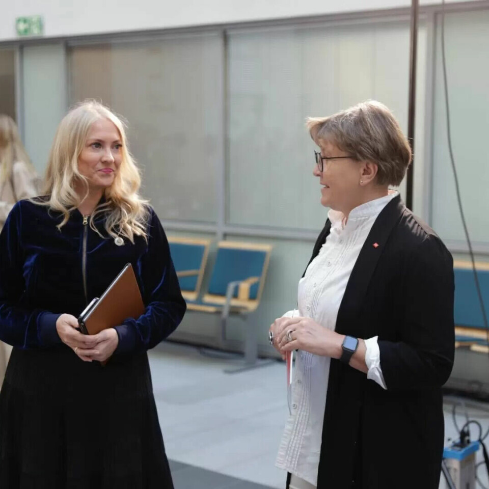 INNSATS: Sykepleierforbundets Lill Sverresdatter Larsen og Fagforbundets Mette Nord er med på laget som skal kutte ventetidene i helsevesenet. INNSATS: Sykepleierforbundets Lill Sverresdatter Larsen og Fagforbundets Mette Nord er med på laget som skal kutte ventetidene i helsevesenet.