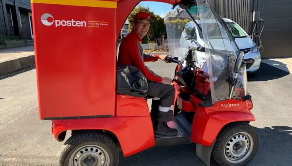 GODT Å VÆRE I JOBB: – Vi tar forholdsregler, og i en tid der mange er permitterte føles det veldig godt å være i jobb, sier Geir Engebretsen – som stortrives med den eldrevne minivarebilen Paxster. – Ja, særlig nå som sola varmer skikkelig. Disse bilene er både miljøvennlige og stillegående, samtidig som man får nyte sommerfølelsen litt, smiler han. GODT Å VÆRE I JOBB: – Vi tar forholdsregler, og i en tid der mange er permitterte føles det veldig godt å være i jobb, sier Geir Engebretsen – som stortrives med den eldrevne minivarebilen Paxster. – Ja, særlig nå som sola varmer skikkelig. Disse bilene er både miljøvennlige og stillegående, samtidig som man får nyte sommerfølelsen litt, smiler han.