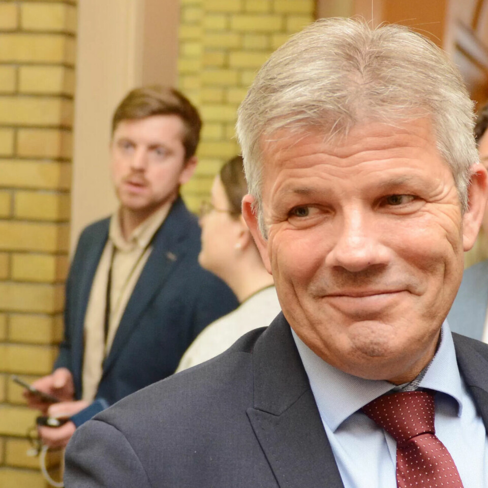 Fiskeri- og havminister Bjørnar Skjæran (Ap) overtar midlertidig ansvaret for Arbeids- og inkluderingsdepartemenet inntil ny statsråd er utnevnt. Fiskeri- og havminister Bjørnar Skjæran (Ap) overtar midlertidig ansvaret for Arbeids- og inkluderingsdepartemenet inntil ny statsråd er utnevnt.
