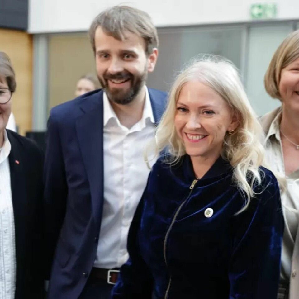 PARTSSAMARBEID: Helseminister Jan Christian Vestre får med seg Fagforbundets Mette Nord, Norsk Sykepleierforbunds Lill Sverresdatter Larsen og Legeforeningens Anne-Karin Rime i jobben med å kutte ventetida. PARTSSAMARBEID: Helseminister Jan Christian Vestre får med seg Fagforbundets Mette Nord, Norsk Sykepleierforbunds Lill Sverresdatter Larsen og Legeforeningens Anne-Karin Rime i jobben med å kutte ventetida.