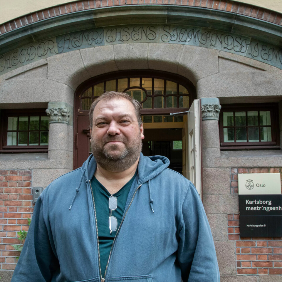 ERFAREN: Trond Svendsen har jobbet i ulike kommunale rusinstitusjoner i 25 år. Nå er han miljøterapeut ved Karlsborg mestringsenhet ERFAREN: Trond Svendsen har jobbet i ulike kommunale rusinstitusjoner i 25 år. Nå er han miljøterapeut ved Karlsborg mestringsenhet