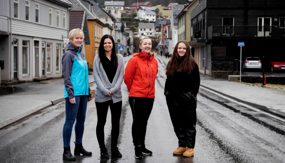 Ansatte i Sauda kommune som har gått fra deltid til heltidsjobb Fra venstre hjelpepleier Heidi Espevik, miljøarbeider Synne Melby, hjelpepleier Janna Aabø, sykepleier Guro Notshe Ansatte i Sauda kommune som har gått fra deltid til heltidsjobb Fra venstre hjelpepleier Heidi Espevik, miljøarbeider Synne Melby, hjelpepleier Janna Aabø, sykepleier Guro Notshe