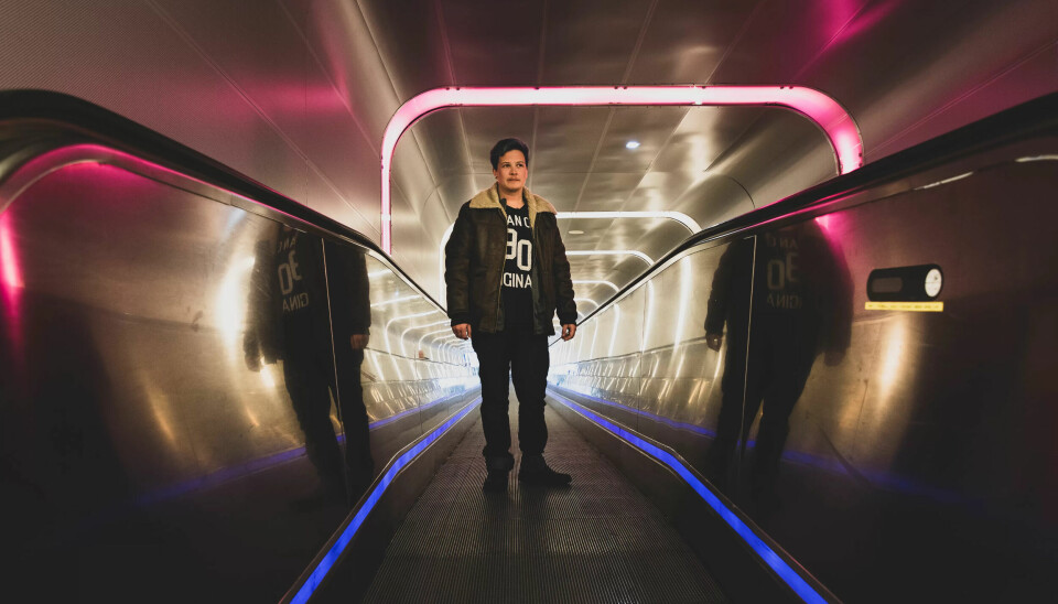 REISER ALENE: Daniel liker seg best hjemme i lille Bjerkvik, men reiser alene til Oslo for behandling. REISER ALENE: Daniel liker seg best hjemme i lille Bjerkvik, men reiser alene til Oslo for behandling.