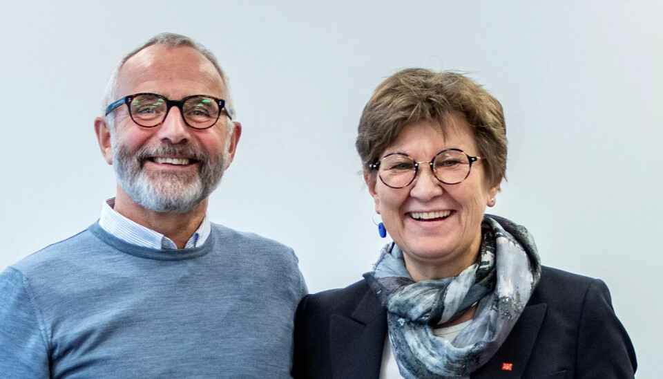 SAMMENSLÅING: Forbundsleder Odd Christian Øverland er nå på målstreken i arbeidet med å slå Postkom sammen med Fagforbundet. Her sammen med Fagforbundets Mette Nord da landsstyret i Postkom hadde sagt ja til sammenslåing tidligere i år. SAMMENSLÅING: Forbundsleder Odd Christian Øverland er nå på målstreken i arbeidet med å slå Postkom sammen med Fagforbundet. Her sammen med Fagforbundets Mette Nord da landsstyret i Postkom hadde sagt ja til sammenslåing tidligere i år.