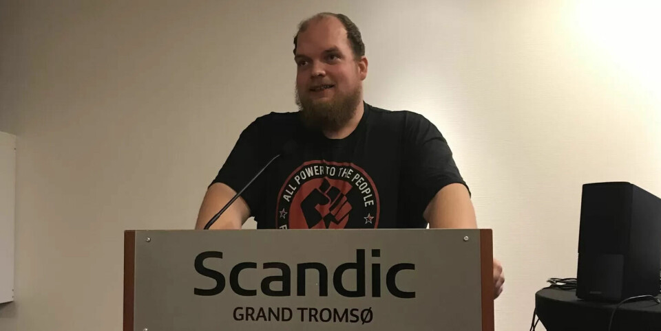 – Barnehageansatte, helsearbeidere, renholdere og andre yrkesgrupper i offentlig sektor står og har stått i frontlinjen under koronapandemien, og dette er takken, sa klubbleder Aleksander Johnsen som er misfornøyd med lønnsoppgjøret. – Barnehageansatte, helsearbeidere, renholdere og andre yrkesgrupper i offentlig sektor står og har stått i frontlinjen under koronapandemien, og dette er takken, sa klubbleder Aleksander Johnsen som er misfornøyd med lønnsoppgjøret.