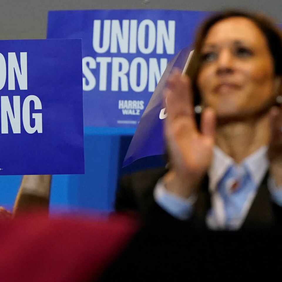 NØYTRALE: Demokratene er vant til støtte fra fagbevegelsen foran presidentvalg. Nå stiller to markante fagforeninger seg nøytrale i valgkampen, selv om de begge omfavnet Joe Biden i 2020. Kamala Harris, på bildet, gir likevel ikke opp kampen. NØYTRALE: Demokratene er vant til støtte fra fagbevegelsen foran presidentvalg. Nå stiller to markante fagforeninger seg nøytrale i valgkampen, selv om de begge omfavnet Joe Biden i 2020. Kamala Harris, på bildet, gir likevel ikke opp kampen.