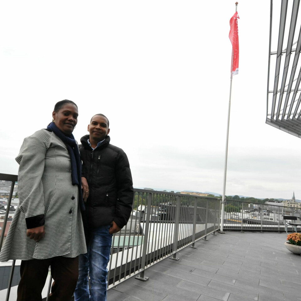 NYTTIG: - Store forskjeller, men lærerikt, konkluderer Milexsy Guizado Faez, internasjonal sekretær i SNTAP (Sindicato de Trabajadores de la Administración Pública) og Leiran Torres Sanchez, som er leder i Camaguey-regionen i SNTAP. NYTTIG: - Store forskjeller, men lærerikt, konkluderer Milexsy Guizado Faez, internasjonal sekretær i SNTAP (Sindicato de Trabajadores de la Administración Pública) og Leiran Torres Sanchez, som er leder i Camaguey-regionen i SNTAP.