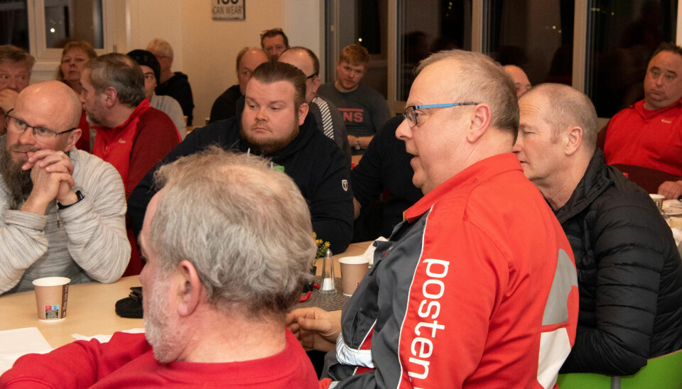 Det er mange dyktige yrkessjåfører i Posten, som kan veldig mye om drift og samhandling. Mitt beste råd er at man setter sammen en ekspertgruppe for å finne ut hvordan man kan jobbe smartere og utnytter materiellet bedre, sa Thor Orli (foran t.h.). Det er mange dyktige yrkessjåfører i Posten, som kan veldig mye om drift og samhandling. Mitt beste råd er at man setter sammen en ekspertgruppe for å finne ut hvordan man kan jobbe smartere og utnytter materiellet bedre, sa Thor Orli (foran t.h.).