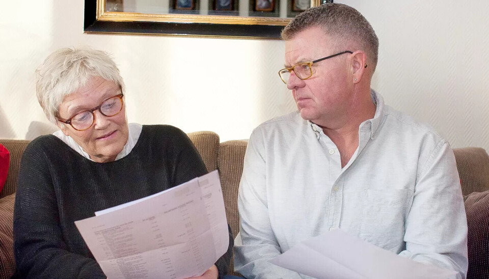 ØKENDE LØNNSGAP: Etter ni år på et privat sykehjem, tjener Ellen 7000 kroner mindre i måneden enn ektemannen som fortsatt er kommunalt ansatt. ØKENDE LØNNSGAP: Etter ni år på et privat sykehjem, tjener Ellen 7000 kroner mindre i måneden enn ektemannen som fortsatt er kommunalt ansatt.