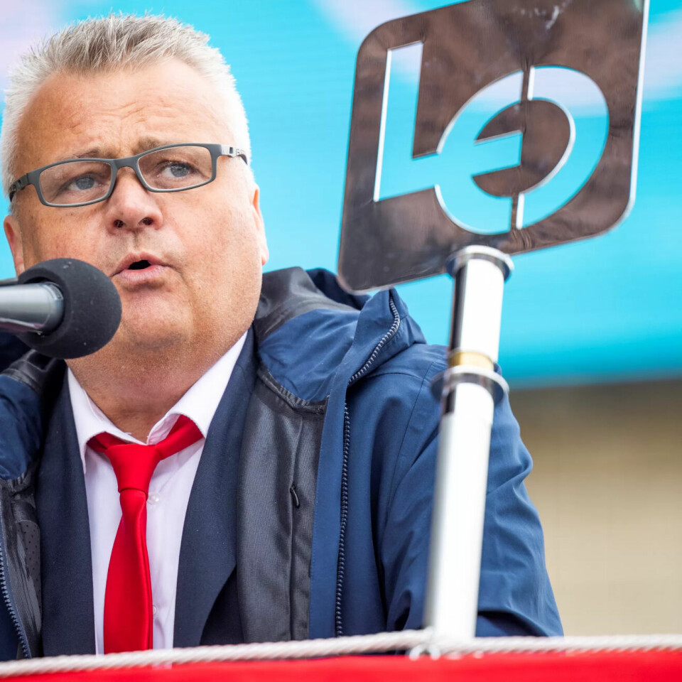 Leder i Fellesforbundet Jørn Eggum sier at Norge kan bli nødt til å sakke farten på klimakuttene. Leder i Fellesforbundet Jørn Eggum sier at Norge kan bli nødt til å sakke farten på klimakuttene.