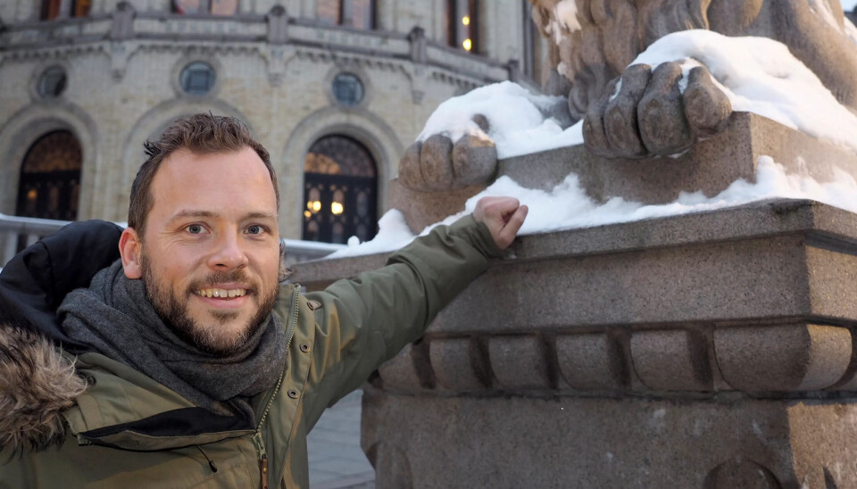 HELDAGSSKOLEN: SV-leder Audun Lysbakken mener heldagsskolen er svaret på hvordan skolen skal få hvert barn til å lære, lykkes og trives i skolen. HELDAGSSKOLEN: SV-leder Audun Lysbakken mener heldagsskolen er svaret på hvordan skolen skal få hvert barn til å lære, lykkes og trives i skolen.