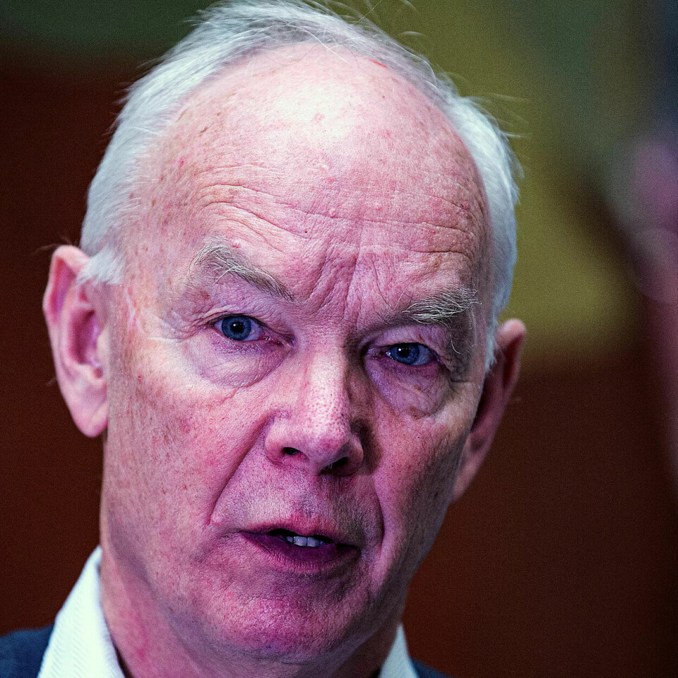 STEMTE IKKE FOR Å STENGE: Senterpartiets Per Olaf Lundteigen avviser at han har endret mening om at uførefella må stenges, selv om han ikke stemte for et forslag om å gjøre nettopp det i komiteen. STEMTE IKKE FOR Å STENGE: Senterpartiets Per Olaf Lundteigen avviser at han har endret mening om at uførefella må stenges, selv om han ikke stemte for et forslag om å gjøre nettopp det i komiteen.