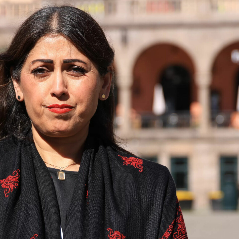 SKUFFET: LO-ledelsen vil ikke lenger ha økonomisk boikott av Israel. De bruker heller ikke ordet folkemord. – Det vil sende et dårlig signal til palestinerne i Palestina, Norge og andre land, sier Fauzia Hussain-Wiik, leder av LO i Bergen. SKUFFET: LO-ledelsen vil ikke lenger ha økonomisk boikott av Israel. De bruker heller ikke ordet folkemord. – Det vil sende et dårlig signal til palestinerne i Palestina, Norge og andre land, sier Fauzia Hussain-Wiik, leder av LO i Bergen.