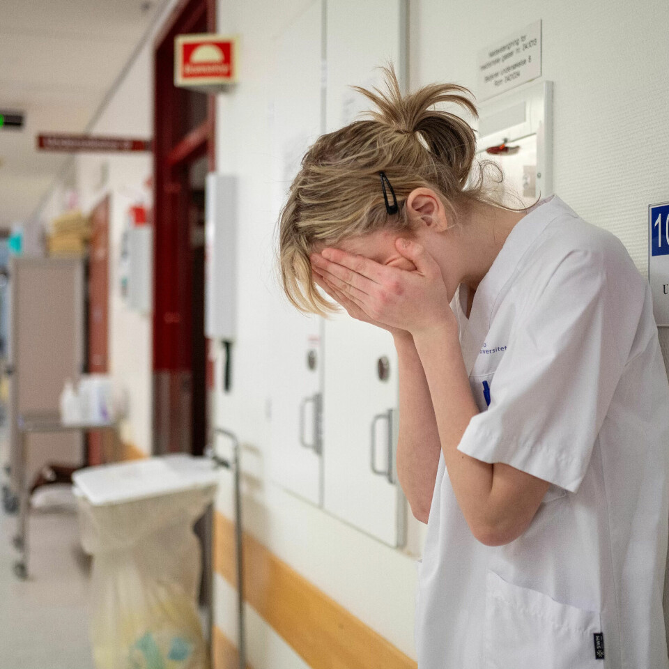 IKKE NOK: Flere sykepleiere sier at det ikke er nok folk på jobb. IKKE NOK: Flere sykepleiere sier at det ikke er nok folk på jobb.