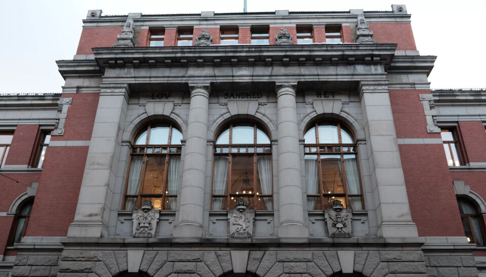 Flertallet i Høyesterett mente at miljøarbeiderne i omsorgsbedriften Recoveryakademiet hadde krav på millioner av kroner i etterbetaling etter at de ikke fikk utbetalt overtid, ulempetillegg og tid de ikke hadde fått betalt for. Flertallet i Høyesterett mente at miljøarbeiderne i omsorgsbedriften Recoveryakademiet hadde krav på millioner av kroner i etterbetaling etter at de ikke fikk utbetalt overtid, ulempetillegg og tid de ikke hadde fått betalt for.