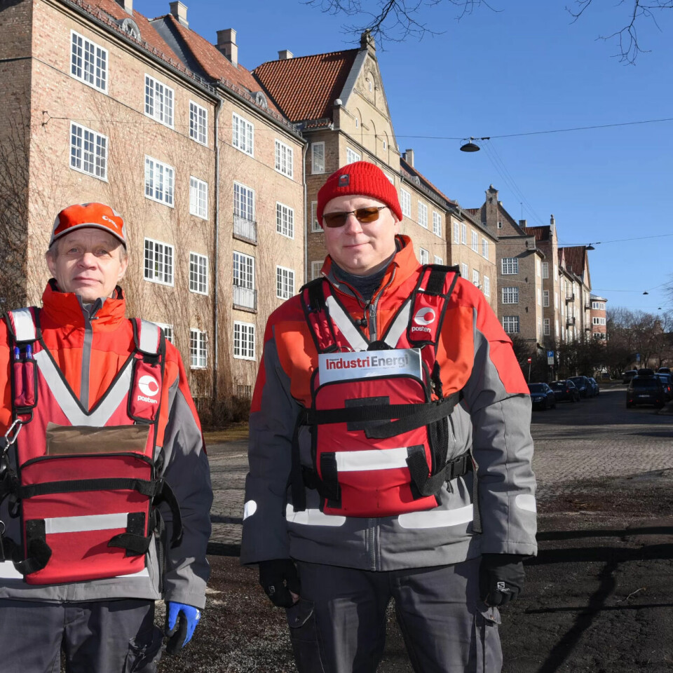 Trond Kivijervi og Tore Jan Jakobsen har begge lang erfaring som postansatte og tillitsvalgte. De frykter stadig flere veteraner kan bli syke, og etterlyser tilrettelegging: – Seniorene fortjener bedre, sier de to. Trond Kivijervi og Tore Jan Jakobsen har begge lang erfaring som postansatte og tillitsvalgte. De frykter stadig flere veteraner kan bli syke, og etterlyser tilrettelegging: – Seniorene fortjener bedre, sier de to.