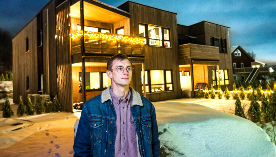 – Denne leiligheten er resultat av herrens mange år med jobbing og sparing. Jeg har tatt mange ekstravakter og jobber opp gjennom årene for å bo og leve, sier Christoffer Tangås. – Denne leiligheten er resultat av herrens mange år med jobbing og sparing. Jeg har tatt mange ekstravakter og jobber opp gjennom årene for å bo og leve, sier Christoffer Tangås.