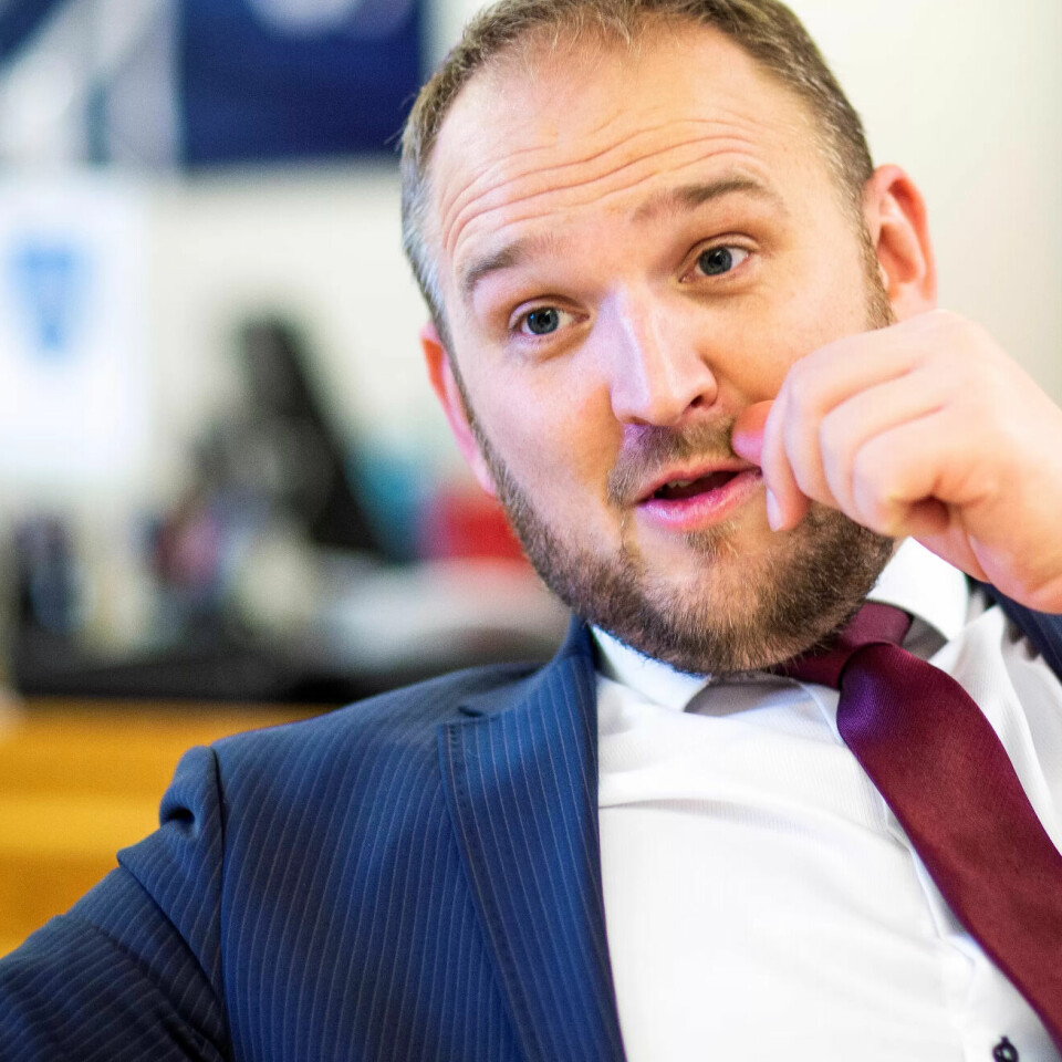Jon Georg Dale (Frp) ble samferdselsminister 31. august 2018. Den siste uken i hans første år som samferdselsminister blir preget av bompenge-spørsmål. Jon Georg Dale (Frp) ble samferdselsminister 31. august 2018. Den siste uken i hans første år som samferdselsminister blir preget av bompenge-spørsmål.