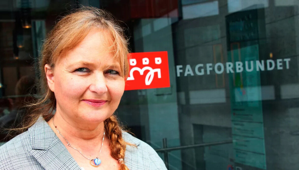– I hjemmetjenesten har man mye ansvar når man reiser ut til pasienter og brukere, sier Iren Mari Luther, leder i yrkesseksjon for helse og sosial i Fagforbundet. – I hjemmetjenesten har man mye ansvar når man reiser ut til pasienter og brukere, sier Iren Mari Luther, leder i yrkesseksjon for helse og sosial i Fagforbundet.