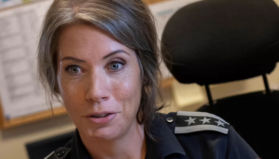 TAR DISKUSJONEN: – Det er viktig for oss å delta i diskusjonen når den kommer opp, sier brannsjef Anne-Sofie Heum. Hun mener særaldersgrensen fungerer som den er i dag. TAR DISKUSJONEN: – Det er viktig for oss å delta i diskusjonen når den kommer opp, sier brannsjef Anne-Sofie Heum. Hun mener særaldersgrensen fungerer som den er i dag.