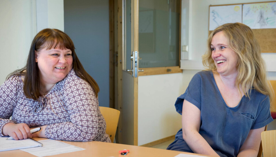 FORNØYDE: Hege Westø og Torgunn Voldnes disuterer behandlingsplanen. FORNØYDE: Hege Westø og Torgunn Voldnes disuterer behandlingsplanen.